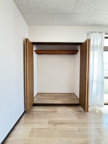 ハイツジュネスの玄関