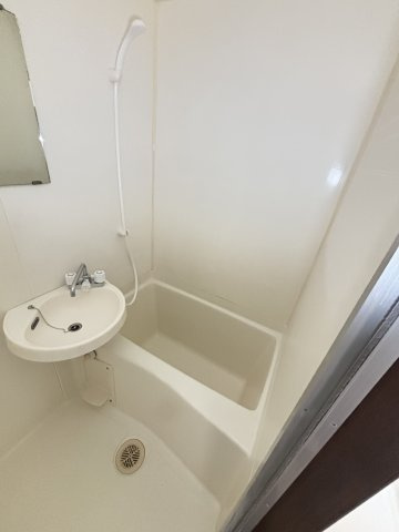 ハイツジュネスの浴室