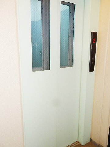 サンテミリオン上井草のその他共用部分|エレベーター