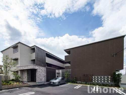 シャーメゾン小柳