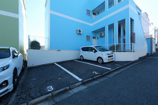 ハイデンス高雄Bの駐車場