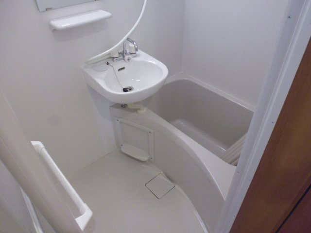 マーベラス羽衣町の浴室