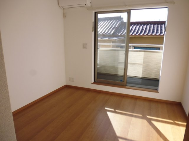 マーベラス羽衣町の洋室