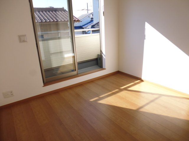 マーベラス羽衣町の居間・リビング