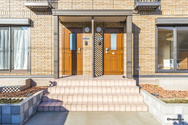 プリモ桜のエントランス|玄関