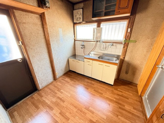 【居間・リビング】 | 下六万寺　中古戸建