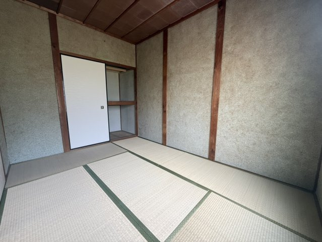 下六万寺2丁目　中古戸建　の和室