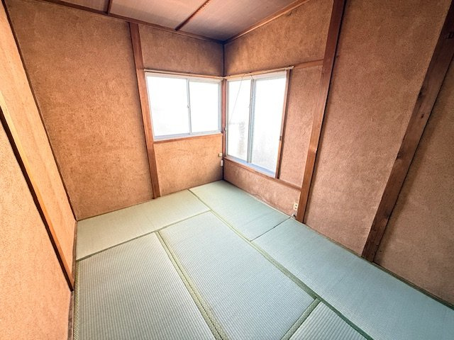 下六万寺2丁目　中古戸建　の和室