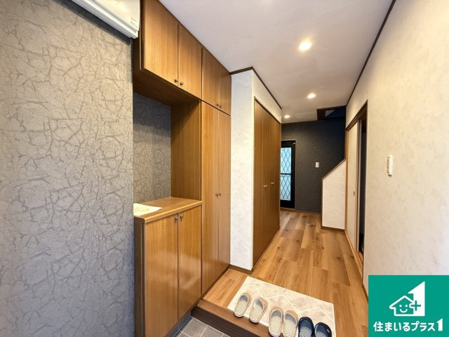 鷹合２丁目　リフォーム済み戸建ての玄関