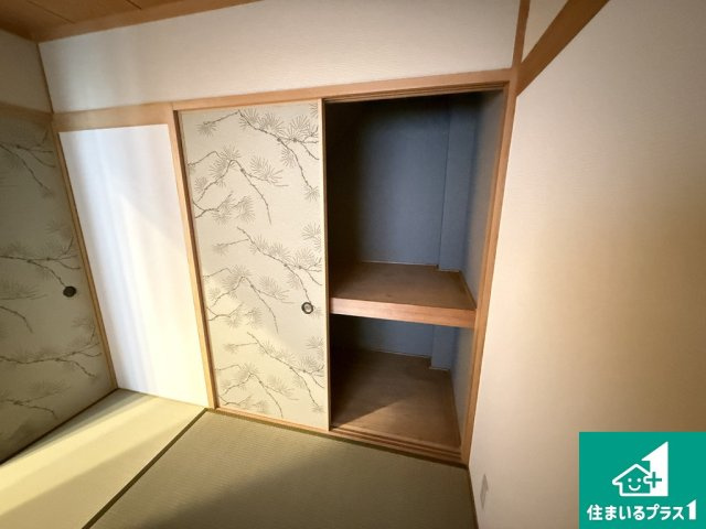 鷹合２丁目　リフォーム済み戸建ての玄関