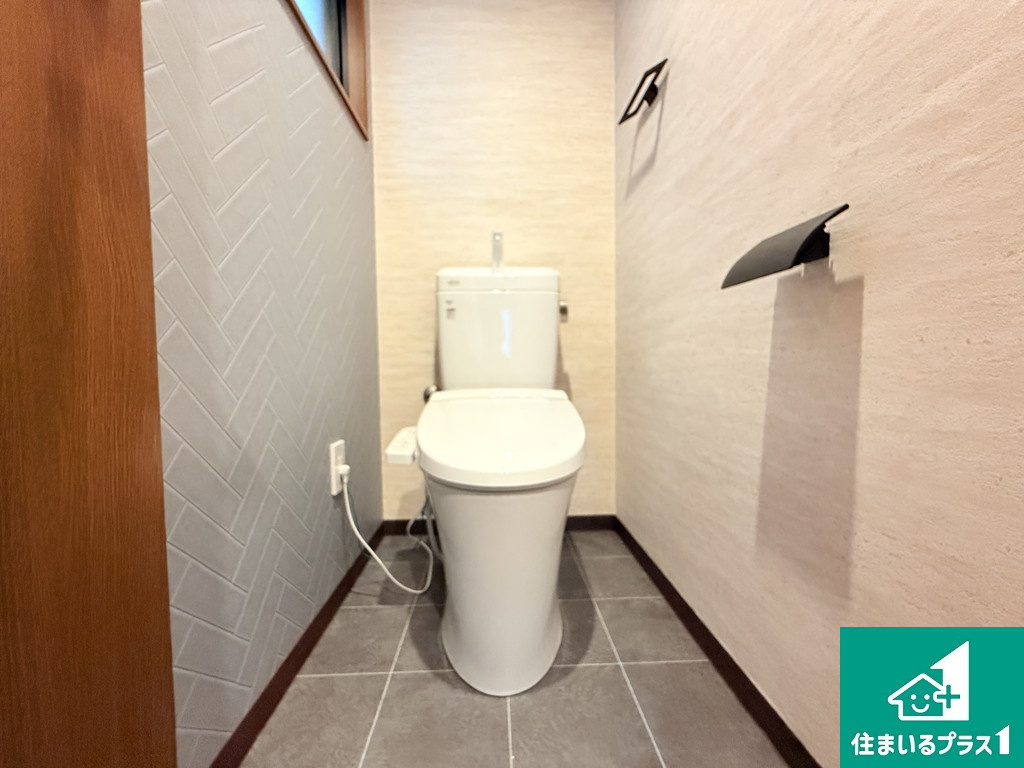 鷹合２丁目　リフォーム済み戸建てのトイレ