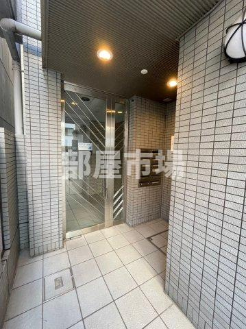 YSビルのエントランス