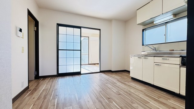 ジャルダンソレールEの居間・リビング|別号数タイプ