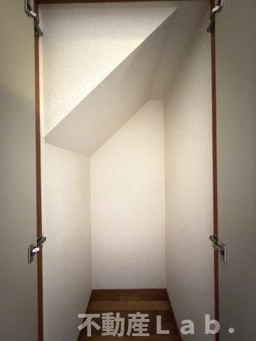 宇土市本町　貸家の収納