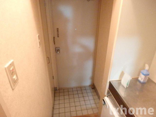 林泉第2ビルの玄関