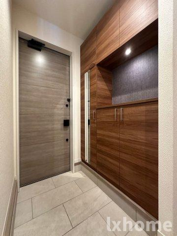 シャーメゾンCELSUSの玄関