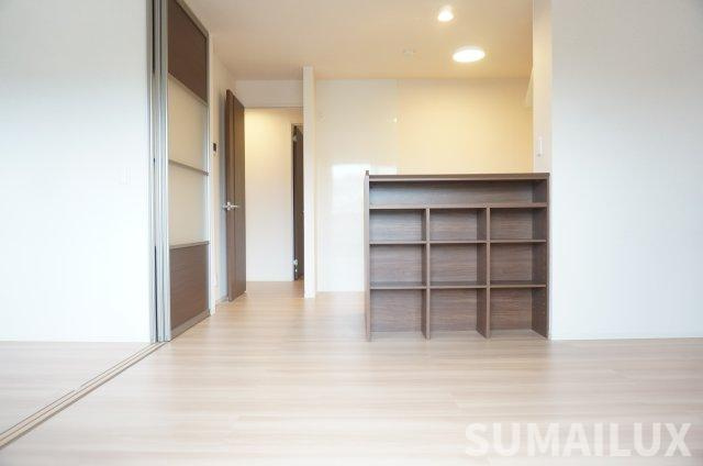 熊本市東区月出８丁目のアパートの居間・リビング