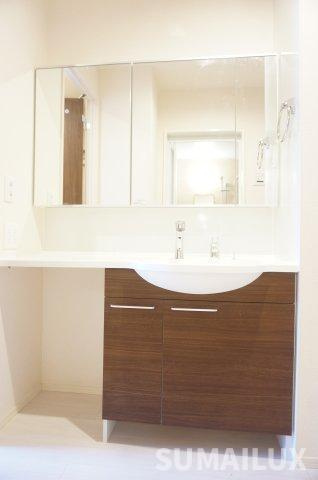 熊本市東区月出８丁目のアパートの独立洗面台