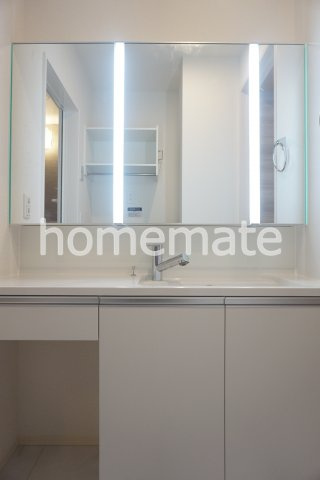 熊本市南区平田２丁目のアパートの独立洗面台