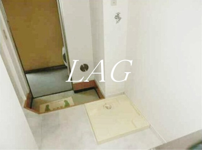 【設備】 | ソレアード松戸 | 室内洗濯機置場です。