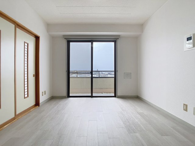 プラザ神町の居間・リビング
