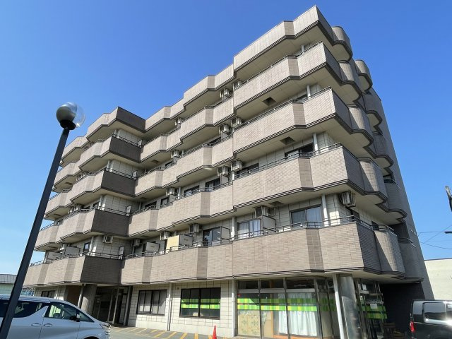 プラザ神町の外観