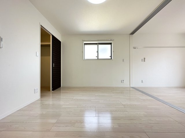 ベレオ ゴールドの居間・リビング