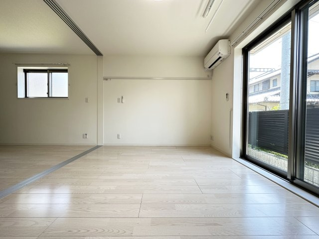 ベレオ ゴールドの居間・リビング