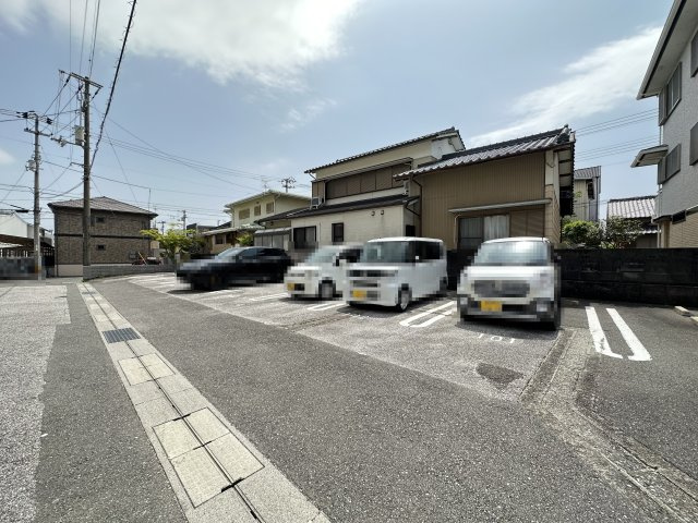 ベレオ ゴールドの駐車場