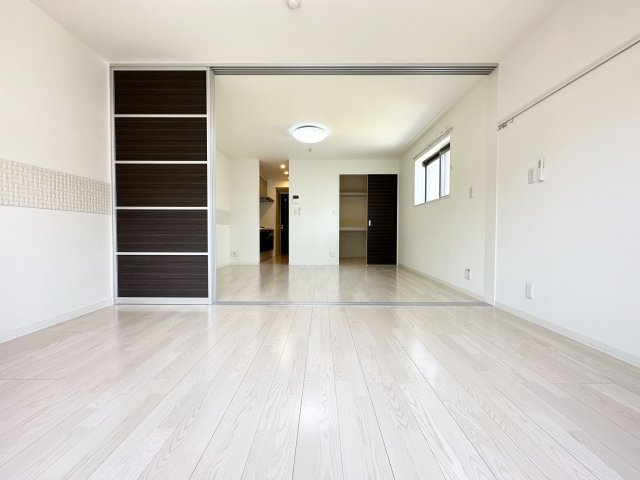 ベレオ ゴールドの居間・リビング