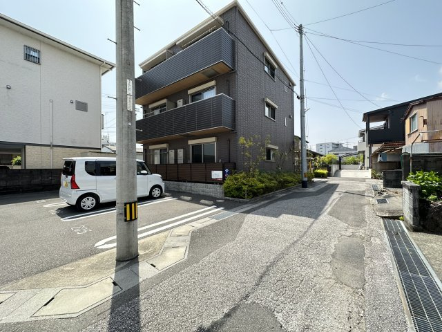 ベレオ ゴールドの駐車場