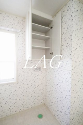 【設備】 | 工藤邸 | 室内洗濯機置場です。