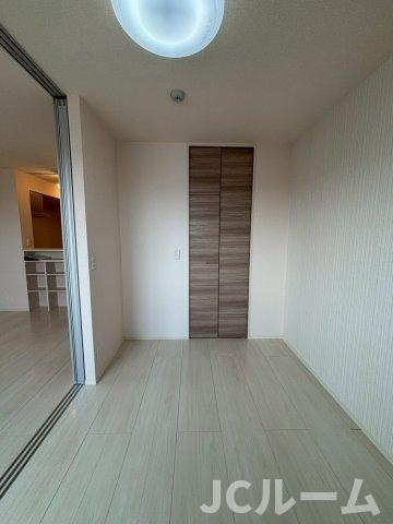 アクシア西本町の洋室