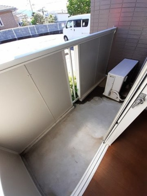 【バルコニー】 | ハッピースクエアー　Ⅰ | 開放的で明るい空間を演出してくれるバルコニーです