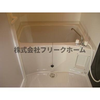 武蔵野市吉祥寺南町２丁目の賃貸マンションの浴室