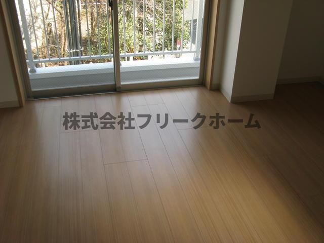 武蔵野市吉祥寺南町２丁目の賃貸マンションの居間・リビング