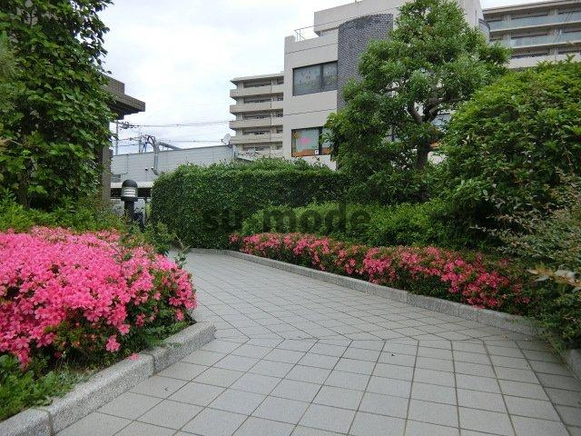 ライフ18の周辺