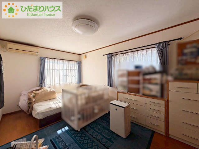 日立市かみあい町3丁目　中古戸建の寝室|大きなベッドを置いても余裕の広さの主寝室♪♪