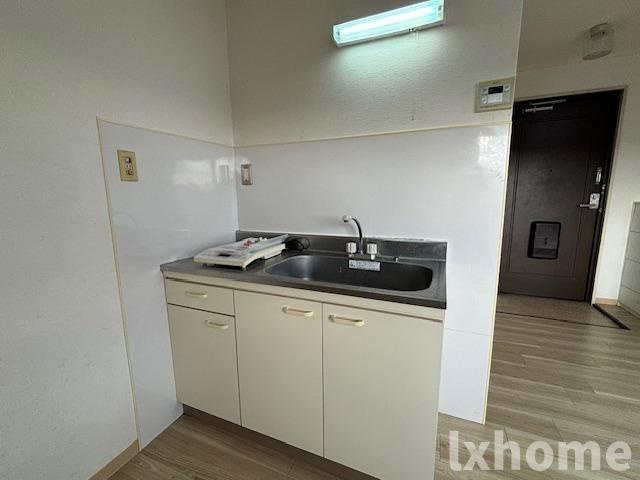 プラットホーム沢良宜　のキッチン|コンパクトなキッチンで掃除もラクラク