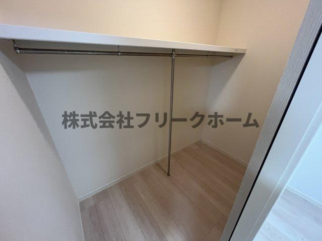 武蔵野市境南町３丁目のアパートの収納