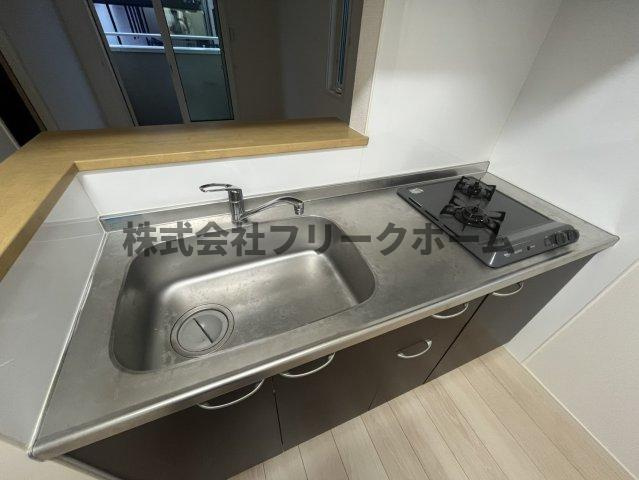 武蔵野市境南町３丁目のアパートのキッチン