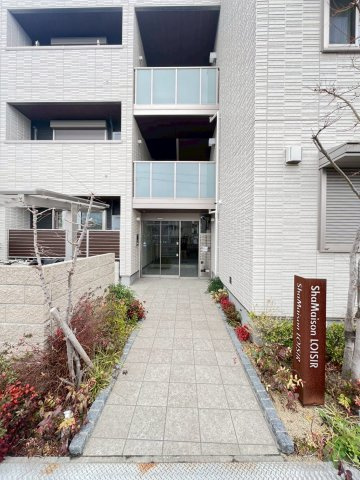 シャーメゾンロワジールのエントランス