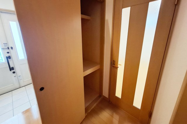 堺市中区深井中町の収納|廊下物入