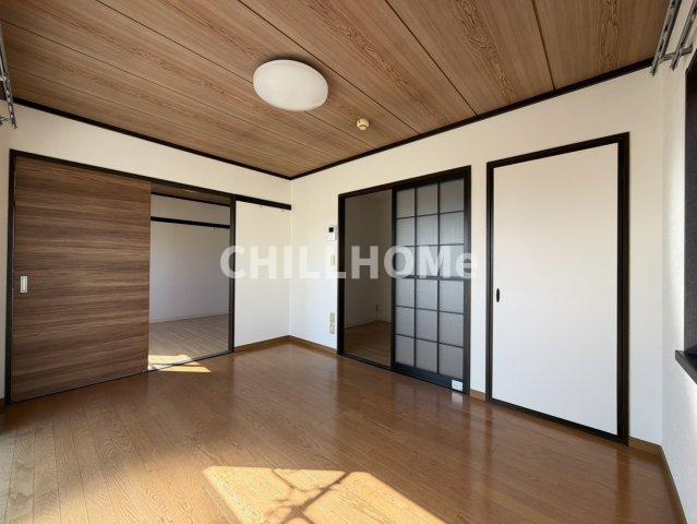 エステートなかざとFの居間・リビング|当社、チルホームのHPもご覧ください(^^)/物件情報多数♪