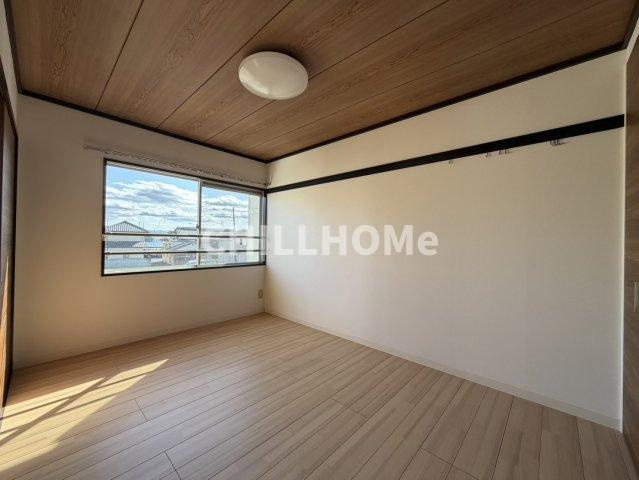 エステートなかざとFの居間・リビング|当社、チルホームのHPもご覧ください(^^)/物件情報多数♪