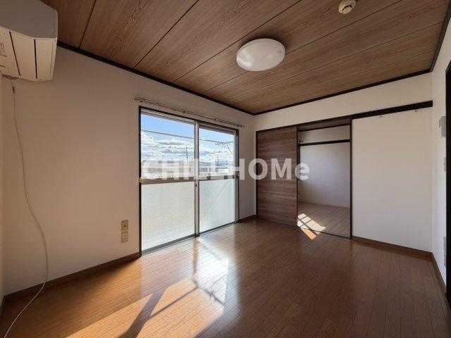 エステートなかざとFの居間・リビング|当社、チルホームのHPもご覧ください(^^)/物件情報多数♪