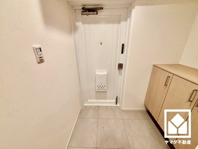 京都市伏見区深草北鍵屋町の中古マンションの玄関