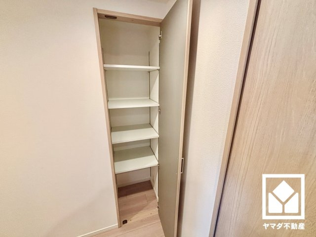 京都市伏見区深草北鍵屋町の中古マンションの収納