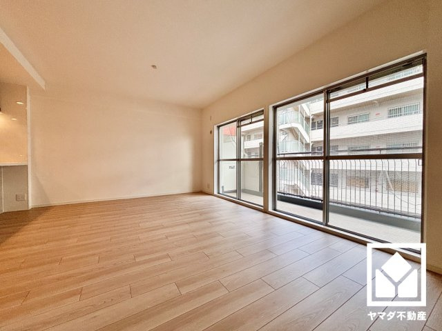 京都市伏見区深草北鍵屋町の中古マンションの居間・リビング