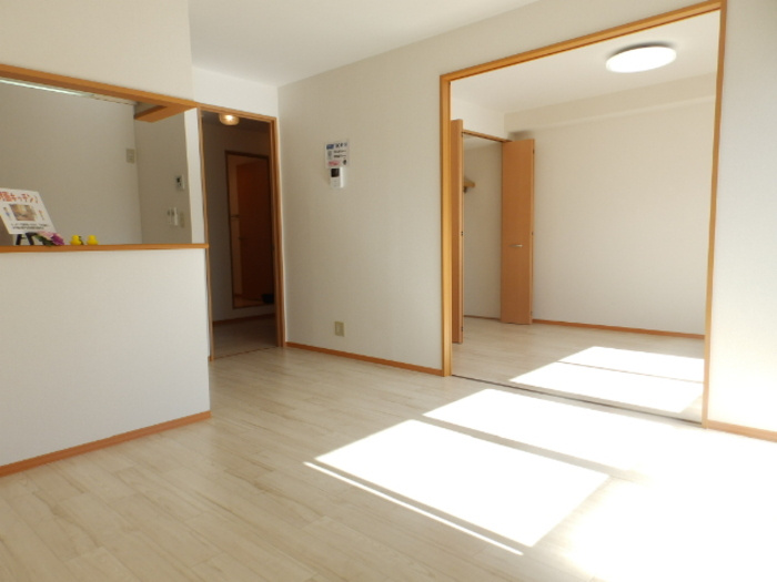 ハートポジションⅠの居間・リビング|ＬＤＫ⇔洋室